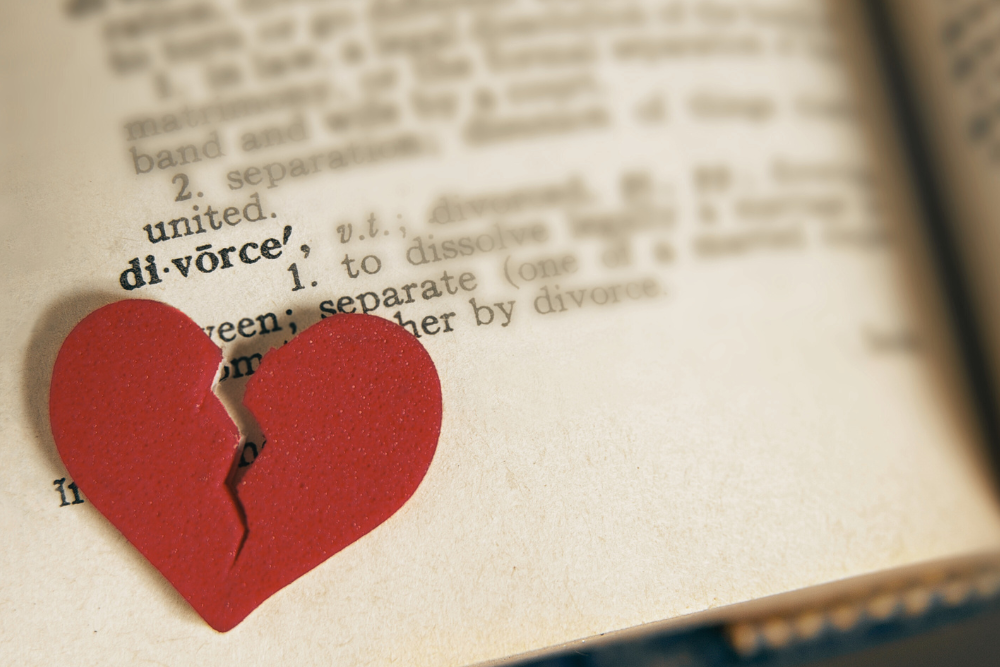 How to Choose a Bergen County Divorce Lawyer: 12 Questions to Ask at Consultations